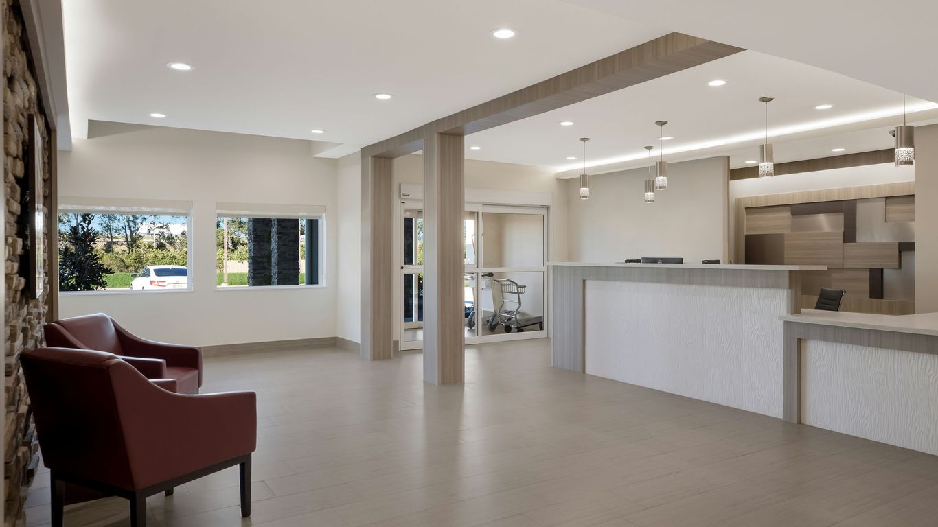 Red Roof Inn Sulphur