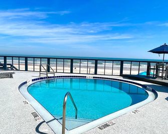 Ocean Overlook - Sea View at Symphony Beach Club! - Ormond Beach - Pileta