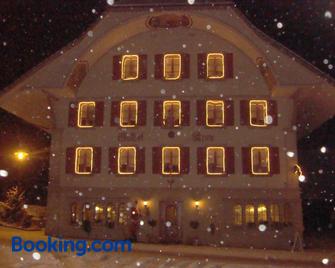 Gasthof Krone - Luthern - Building