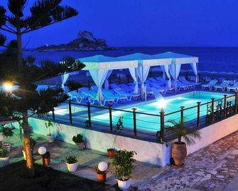 Sacallis Inn Beach Hotel - Kefalos