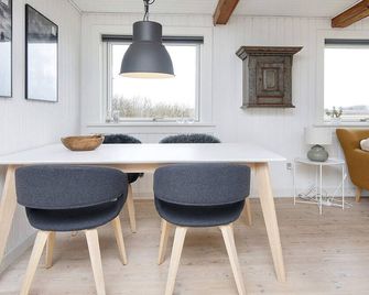 4 star holiday home in Fanø-By Traum - Fanø - Comedor