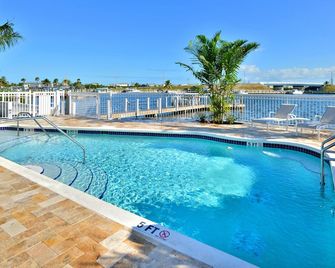 3-Bedroom 3-Bath Condo At Bayfront Suites & Marina - No Cleaning Fee - Key West - Uima-allas
