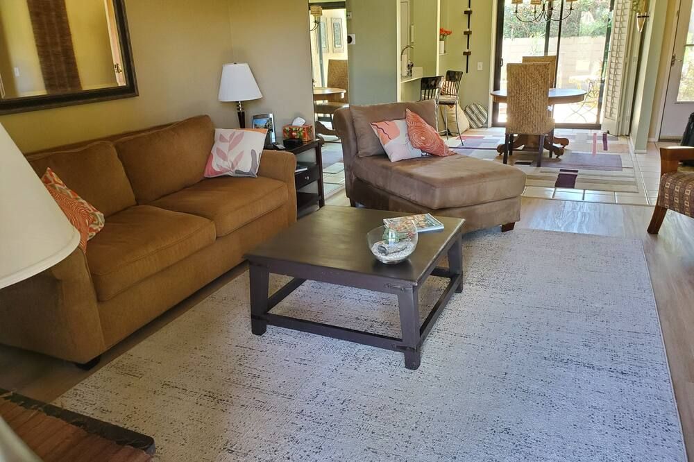 Style and Serenity 1 mile from downtown Palm Springs! - פאלם ספירנגס - סלון