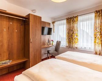 Wanderhotel Sonnebergbaude - Grossschonau - Спальня