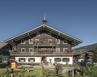Apartment 'Graukogel' & 'Tauernkogel' - Scharrerhof, baby and children's farm - Hollersbach im Pinzgau - Gebouw