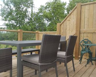 Cottage Jasmine On The Shediac Bay With - Shediac - Balkon