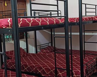 Accommodation In Prayagraj - אללהחבד - חדר שינה