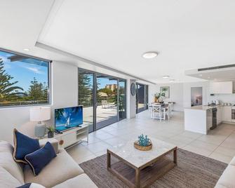 Coast Luxury Apartments 17 - The Entrance - Living room