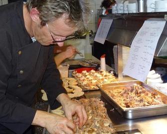 Berggasthof Edelweiss - Ebensee - Buffet