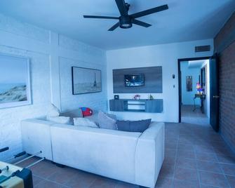 Casa Genova, casa amplia y comoda, terraza privada - Ciudad Juárez - Sala de estar