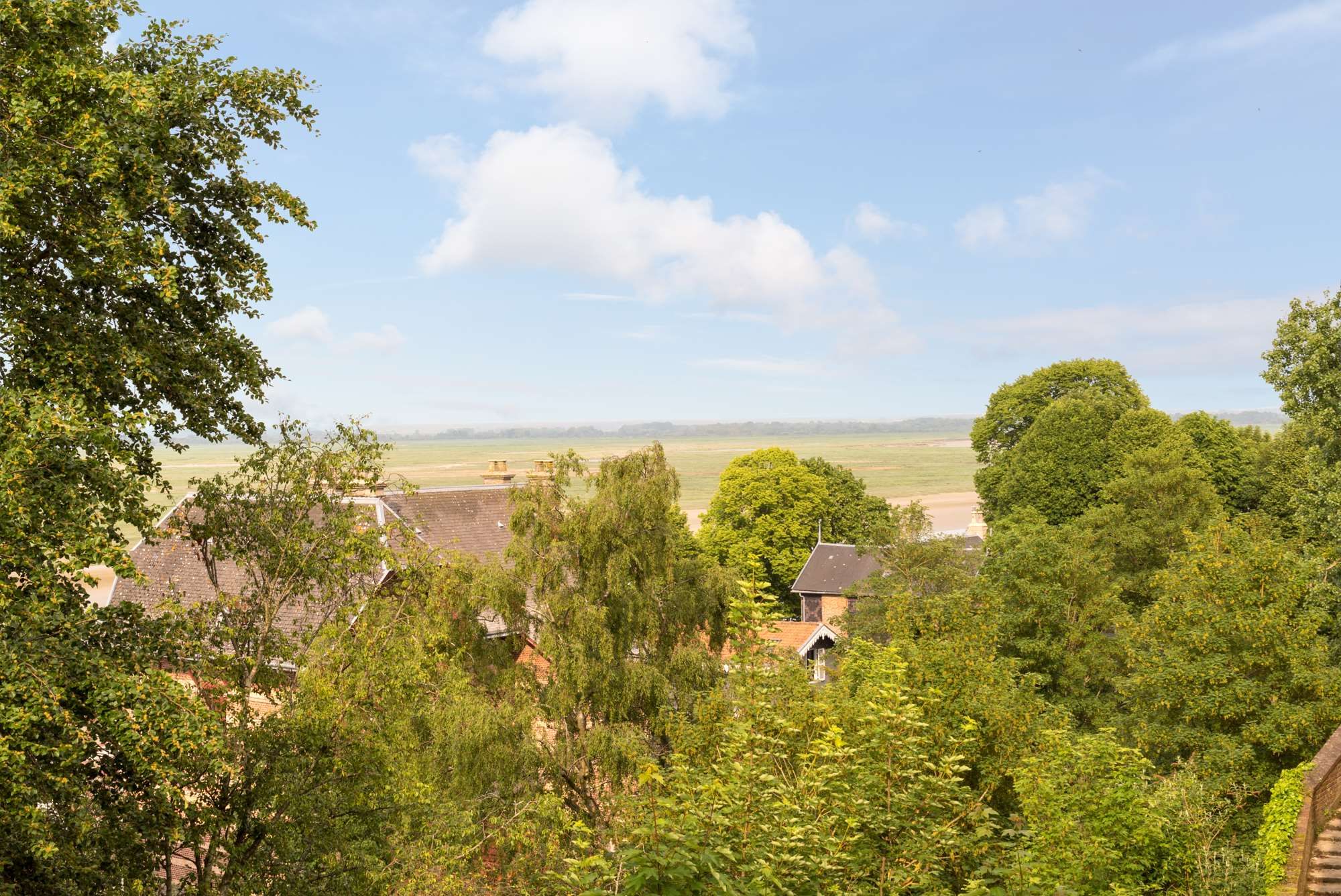 Hotel The Originals Saint Valery Sur Somme La Colonne De Bronze