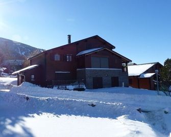 Welcome to Soleil, à la Neige, a pleasant family resort where life is good! - 에느 - 건물