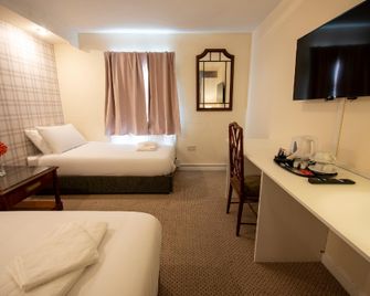 Douglas Arms Hotel - Castle Douglas - Schlafzimmer