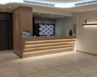Goodrich Hotel - Hong Kong - Front desk