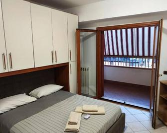 Appartamento Magnolia - Pomezia - Camera da letto