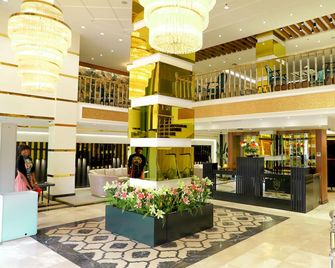 United Hotel International - Yaoundé - Lobby