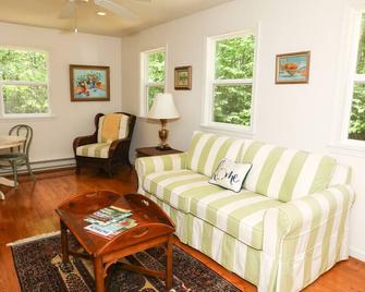 Sweetwater Cabin by Buffalo Mountain Getaway - Floyd