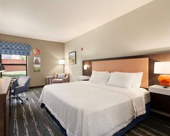 Hampton Inn Tracy - Tracy - Schlafzimmer