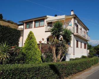 B&B Il Faro - Cittadella del Capo - Gebouw