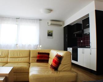 Bokun Apartments III - Sisak - Living room