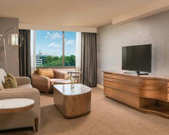 ذا وستن تيسونز كورنر - فولز تشرش - غرفة معيشة