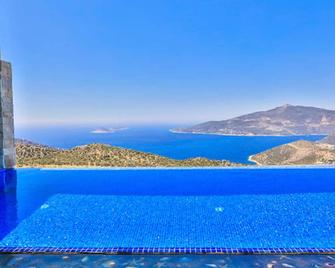 Homerez - Villa With swimming pool - Kalkan - Pool
