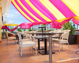 Palmdale Hotel & Resort - Ambāla - Restaurant