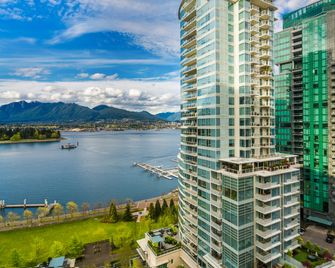 Pinnacle Hotel Harbourfront - Vancouver - Outdoor view