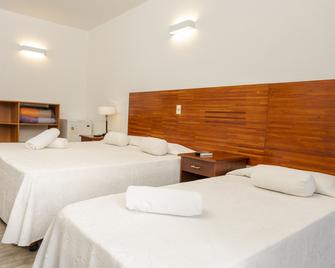 Hotel Bahamas - Montevideo - Bedroom