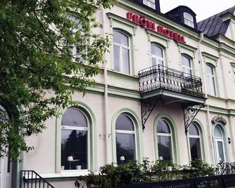 Froevi Hotell - Frövi - Edificio