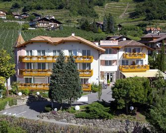 Ruster Resort - Lagundo - Building