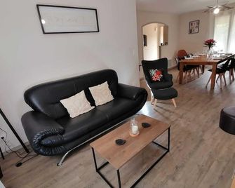 La Maison De Josephine 4 Chambres - Pierrelatte - Salon