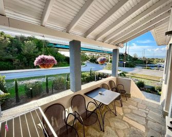 Porto Portes Suites - Nea Poteidaia - Balkon