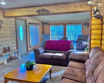 Beaver Cabin - Lansing - Sala de estar