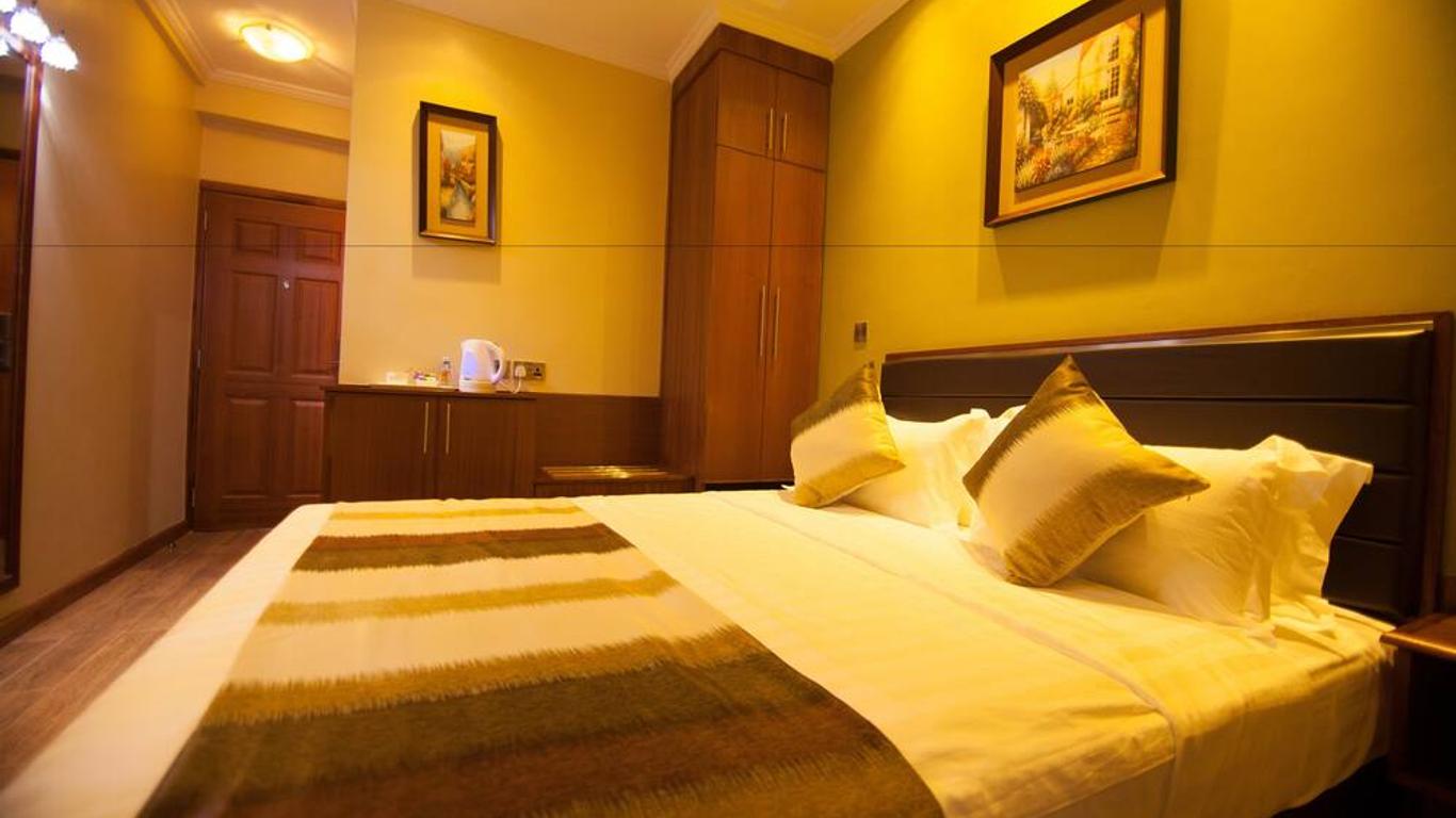 After 40 Hotel