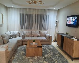Bel appartement neuf - Tánger - Sala de estar