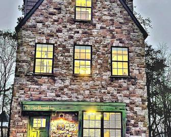 The Spellbound Inn - Magical house in the whimsical Forgotten Forest - Kodak - Budova