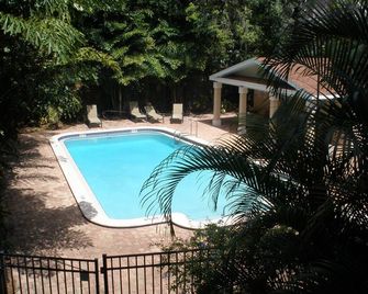 Beautiful Downtown Condo in the Heart of Dunedin - Dunedin - Pool