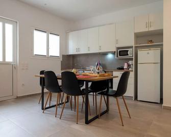 Ilianas Home - Kalamata - Salle à manger