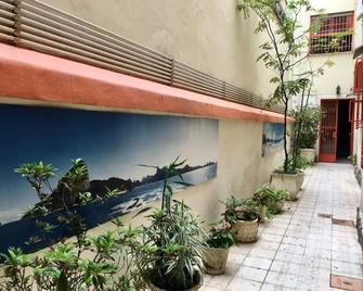 Leblon 2 Quartos 500 Metros Da Praia (Be - Rio de Janeiro