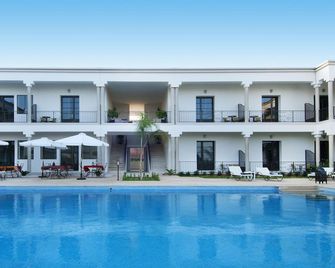 Villa Agapanthe - פז - בריכה