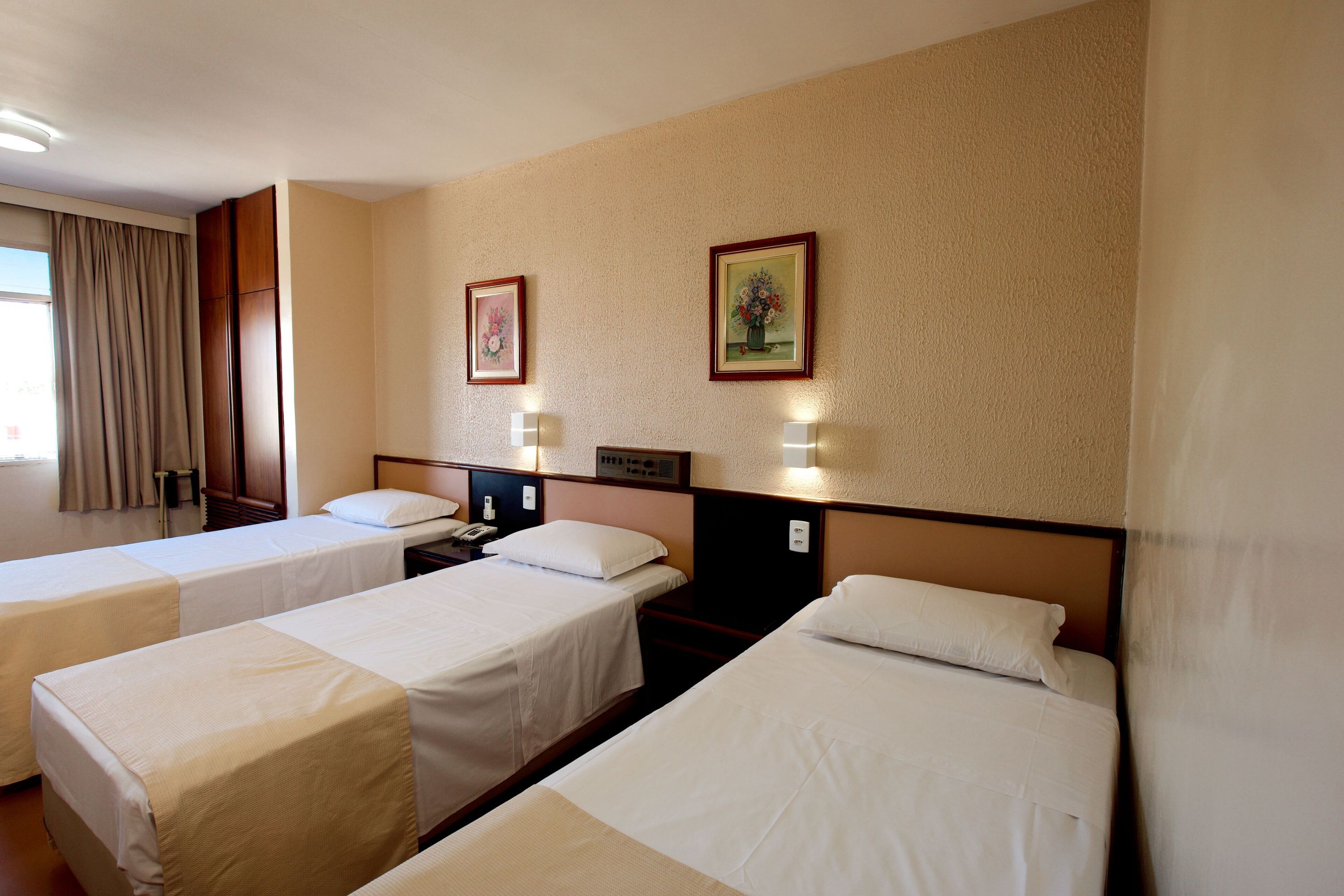 Lira Hotel - קוריטיבה