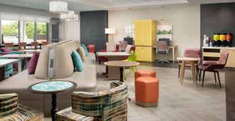 Home2 Suites by Hilton Clovis Fresno Airport - Clovis - Lounge