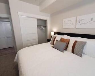 Red Rock Suite - Castle Rock Condos - 리치필드 - 침실