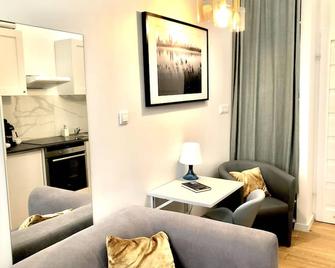 Luxury Petitte Studio in a Heart of Radom - Radom - Pokój dzienny