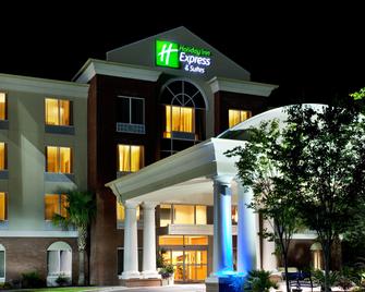 Holiday Inn Express Hotel & Suites Charleston-North, An IHG Hotel - North Charleston - Building