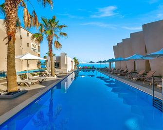 White Olive Elite Rethymno - Pagkalochori - Pool