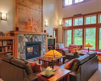 Triple J Cabin Summar - Mazama - Lounge