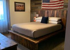 Mountain Modern Condo - Cody - Bedroom