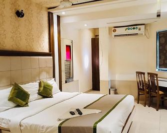 Hotel Regal Inn Andheri - Nearest Mumbai Airport T1 - Mumbai - Schlafzimmer